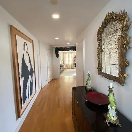 Luxe Centre Apartment Paris